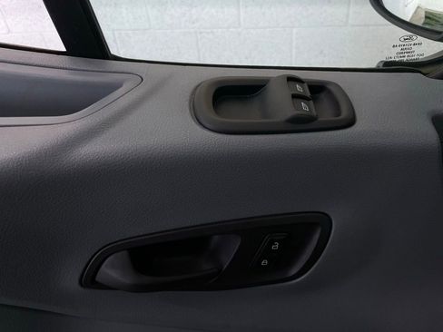Used 2019 Ford Transit 150 XL image 24