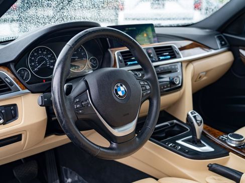 Used 2018 BMW 330i Sedan w/ Premium Package RWD image 14