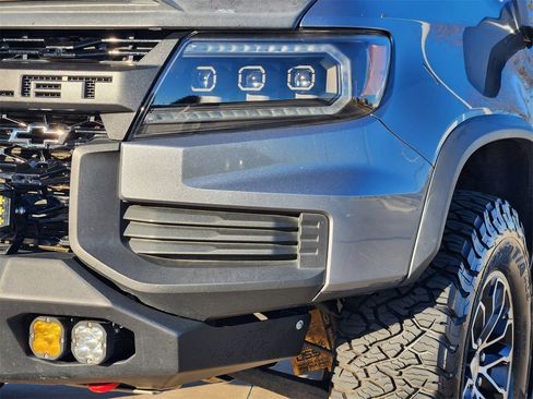 Used 2022 Chevrolet Colorado ZR2 image 9