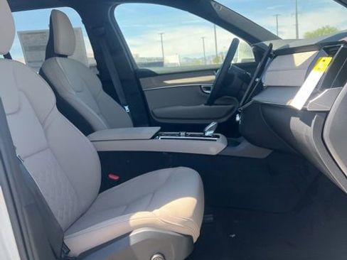 New 2026 Volvo XC90 B6 Plus w/ Protection Package AWD/4WD image 33