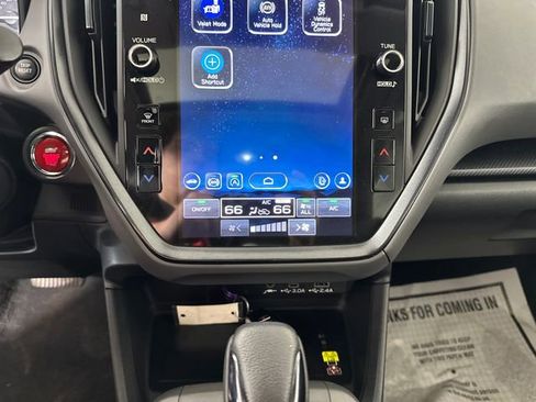 Used 2024 Subaru Crosstrek 2.5i Limited w/ Crosstrek Mirror Package image 23