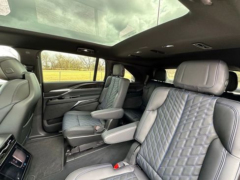 New 2025 Cadillac Escalade IQ Sport 1 w/ LPO, ONYX Package AWD/4WD image 28