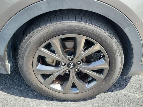 Used 2017 Hyundai Santa Fe Sport FWD image 8