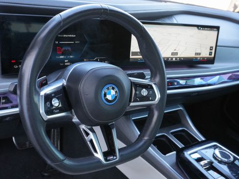 Certified 2023 BMW i7 xDrive60 w/ Executive Package 2 AWD/4WD image 10