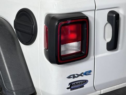 Certified 2024 Jeep Wrangler Unlimited AWD/4WD image 53