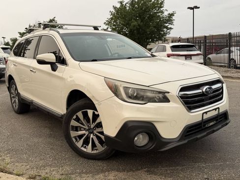 Used 2018 Subaru Outback 2.5i Touring w/ Popular Package #3 AWD/4WD image 1
