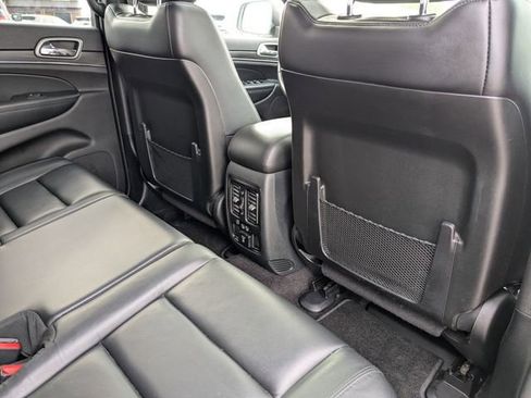 Used 2019 Jeep Grand Cherokee Limited w/ Trailer Tow Group IV AWD/4WD image 16
