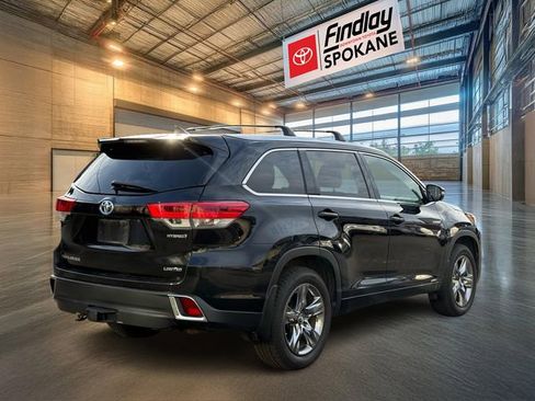 Certified 2019 Toyota Highlander Limited Platinum image 4