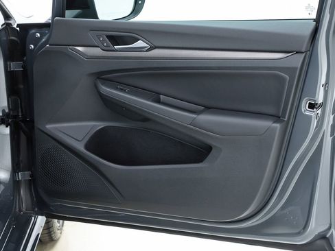 New 2026 Volkswagen Golf 2.0T Hatchback image 31