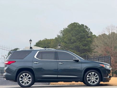 Used 2019 Chevrolet Traverse Premier w/ LPO, 'HIT The Road' Package image 6