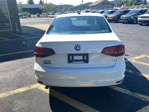 Used 2016 Volkswagen Jetta Sport FWD image 12