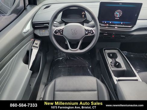 Used 2024 Volkswagen ID.4 Pro S image 13
