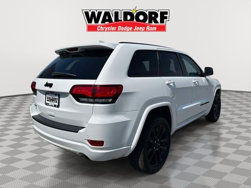 Used 2020 Jeep Grand Cherokee Altitude image 6