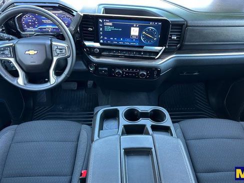Used 2025 Chevrolet Silverado 1500 LT image 16