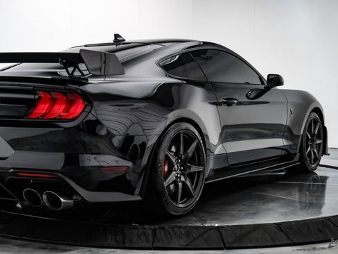 Used 2020 Ford Mustang Shelby GT500 w/ Carbon Fiber Track Pack image 15