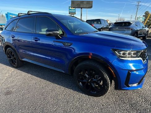 Used 2022 Kia Sorento SX image 3