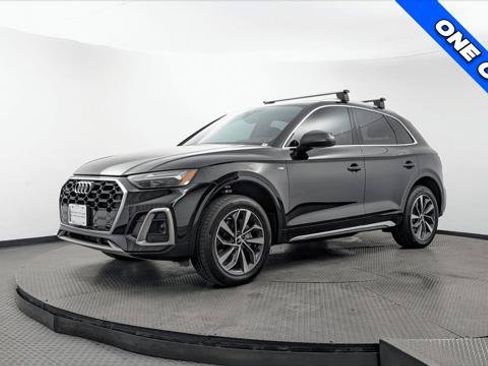 Used 2023 Audi Q5 2.0T Premium w/ Convenience Package AWD/4WD image 2