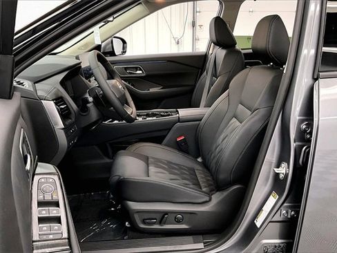 New 2026 Nissan Rogue Platinum w/ Platinum Premium Package image 9