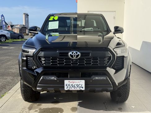 Used 2024 Toyota Tacoma TRD Off-Road w/ TRD Off Road Premium Package image 2