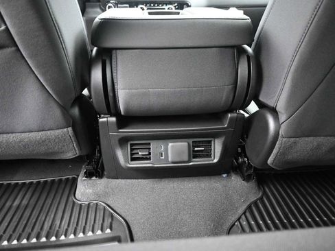 New 2026 GMC Sierra 1500 SLE w/ Preferred Package image 23