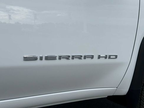 New 2025 GMC Sierra 3500 SLT w/ SLT Convenience Package image 14