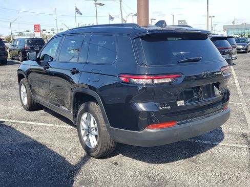 Used 2024 Jeep Grand Cherokee L Limited w/ Black Appearance Package image 3