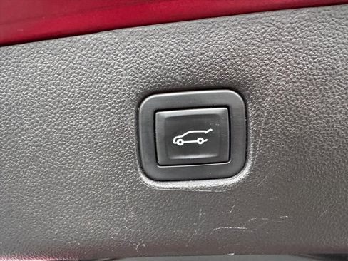 Used 2020 Chevrolet Blazer Premier w/ Driver Confidence II Package image 10