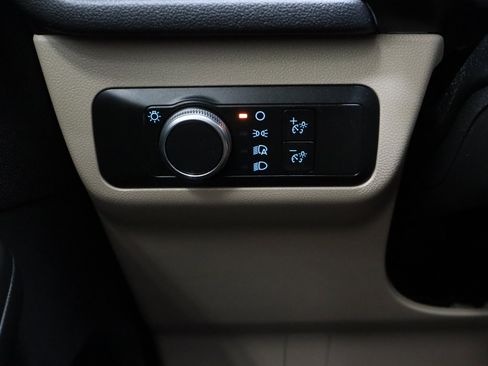 Used 2022 Ford Escape SE FWD image 25