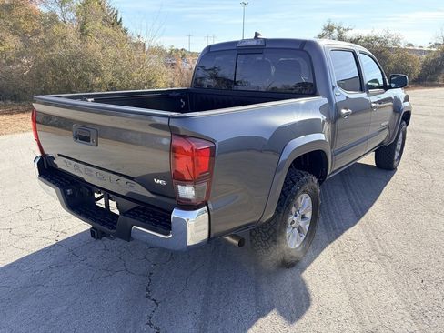 Used 2019 Toyota Tacoma SR5 image 3