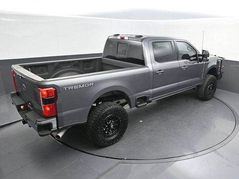 Used 2026 Ford F250 Lariat w/ Tremor Off-Road Package AWD/4WD image 36
