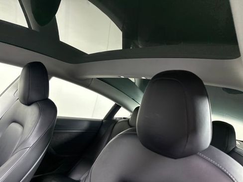 Used 2022 Tesla Model 3 Long Range image 12