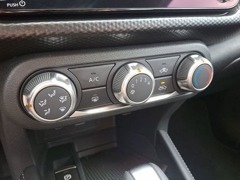 Certified 2024 Nissan Kicks SV image 15