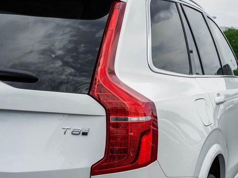 New 2025 Volvo XC90 T8 Ultra w/ Protection Package Premier image 6