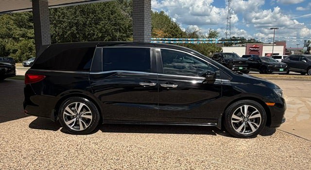 Used 2021 Honda Odyssey Touring image 2