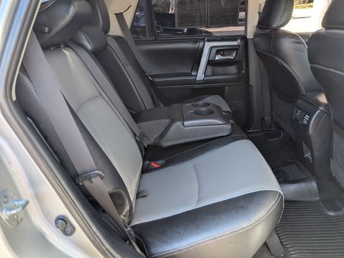 Used 2022 Toyota 4Runner SR5 Premium w/ Moonroof Package AWD/4WD image 5