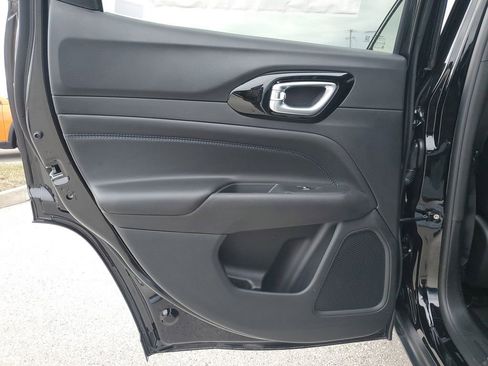 New 2026 Jeep Compass Limited AWD/4WD image 17