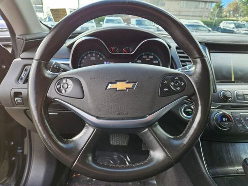 Used 2019 Chevrolet Impala Premier image 2