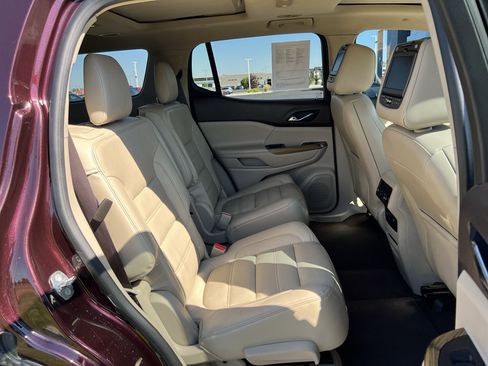 Used 2017 GMC Acadia Denali w/ Technology Package AWD/4WD image 30