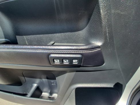 Used 2016 Toyota 4Runner Limited AWD/4WD image 33
