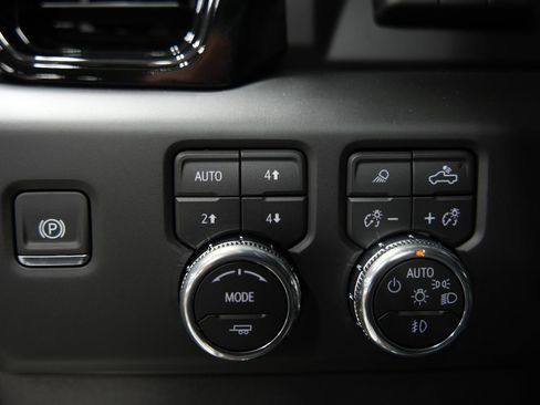 New 2026 GMC Sierra 1500 AT4 w/ AT4 Premium Package AWD/4WD image 33