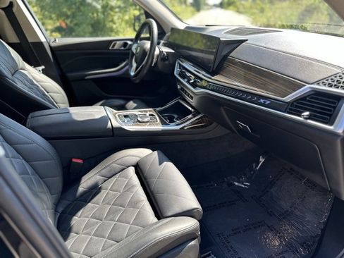 Used 2024 BMW X7 xDrive40i image 22