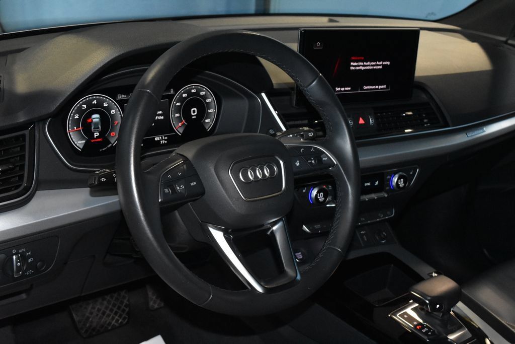 Used 2025 Audi Q5 2.0T Premium AWD/4WD image 2
