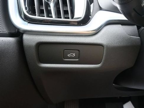 Used 2024 Volvo S60 B5 Core w/ Climate Package FWD image 32