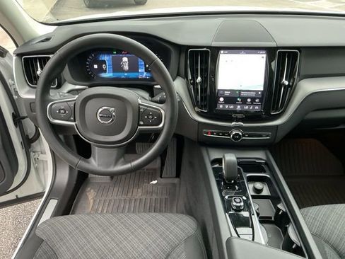 Certified 2023 Volvo XC60 B5 Core w/ Climate Package FWD image 13
