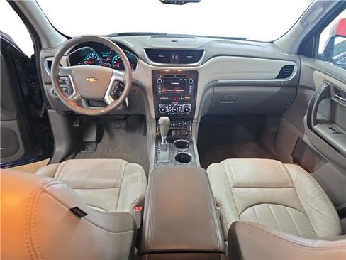 Used 2017 Chevrolet Traverse Premier image 10
