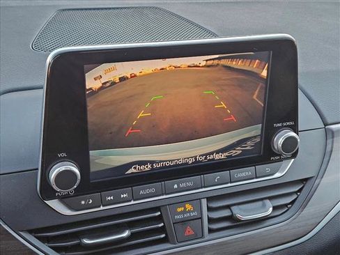 Used 2023 Nissan Altima 2.5 SV image 14