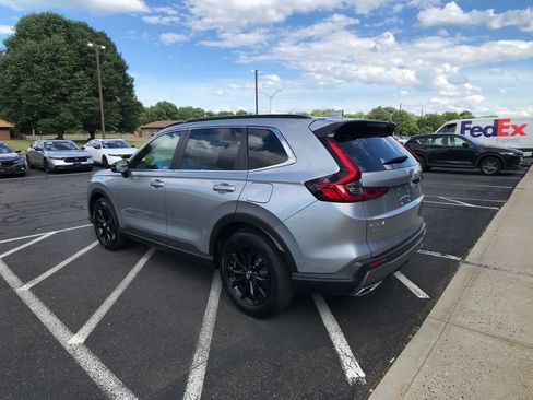 Used 2024 Honda CR-V Sport image 11