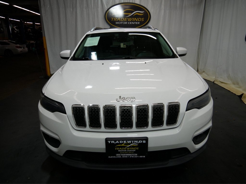 Used 2019 Jeep Cherokee Latitude Plus w/ Comfort/Convenience Group AWD/4WD image 2
