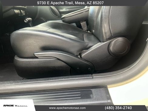 Used 2007 Volkswagen Beetle 2.5 Convertible 2D image 21