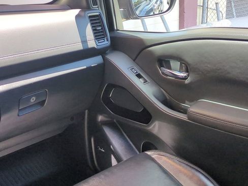 Used 2022 Nissan Frontier PRO-4X w/ Pro-4X Premium Package AWD/4WD image 19